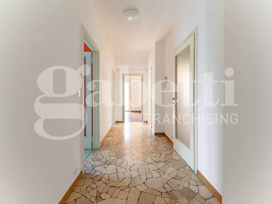 Immagine 10 di Appartamento in affitto  in Via Macedonio Melloni, 10 a Milano