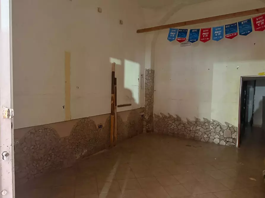 Immagine 4 di Negozio in affitto  in Via Bruno Buozzi, 9 a San Giorgio A Cremano
