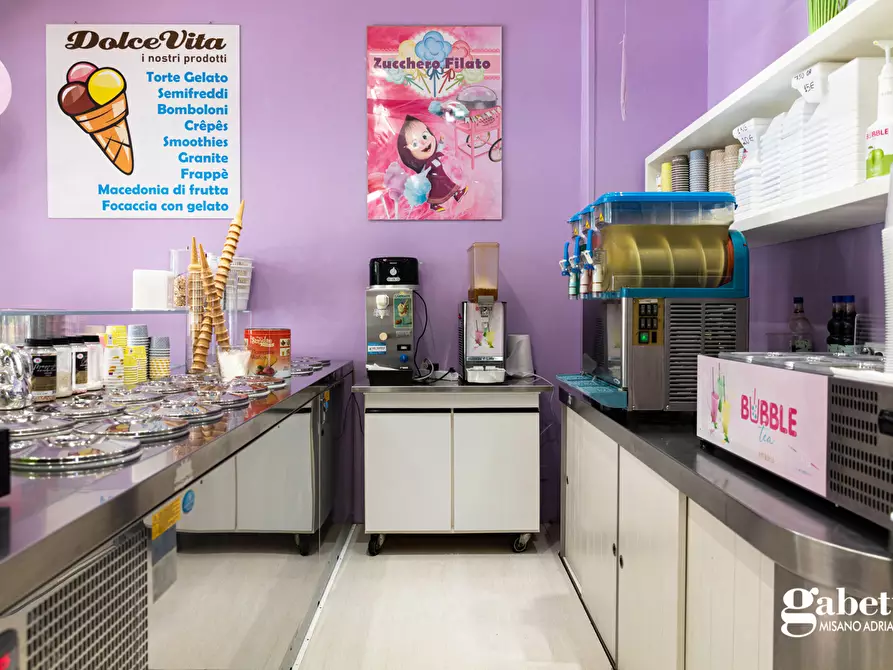 Immagine 7 di Bar / Ristorante in vendita  in Via Lungo Darsena a Misano Adriatico