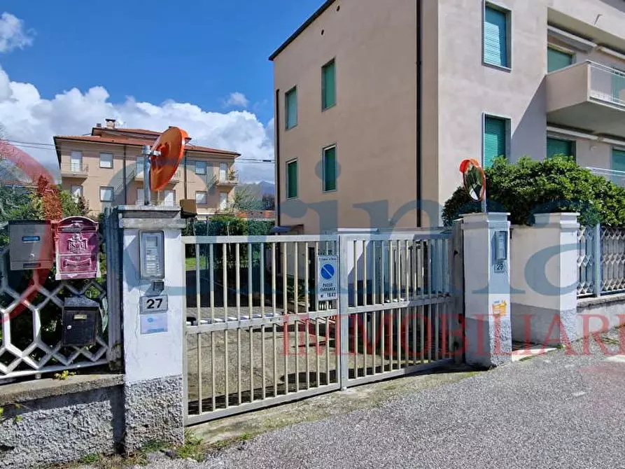 Immagine 18 di Appartamento in vendita  in Viale A. VESPUCCI, 12 a Massa