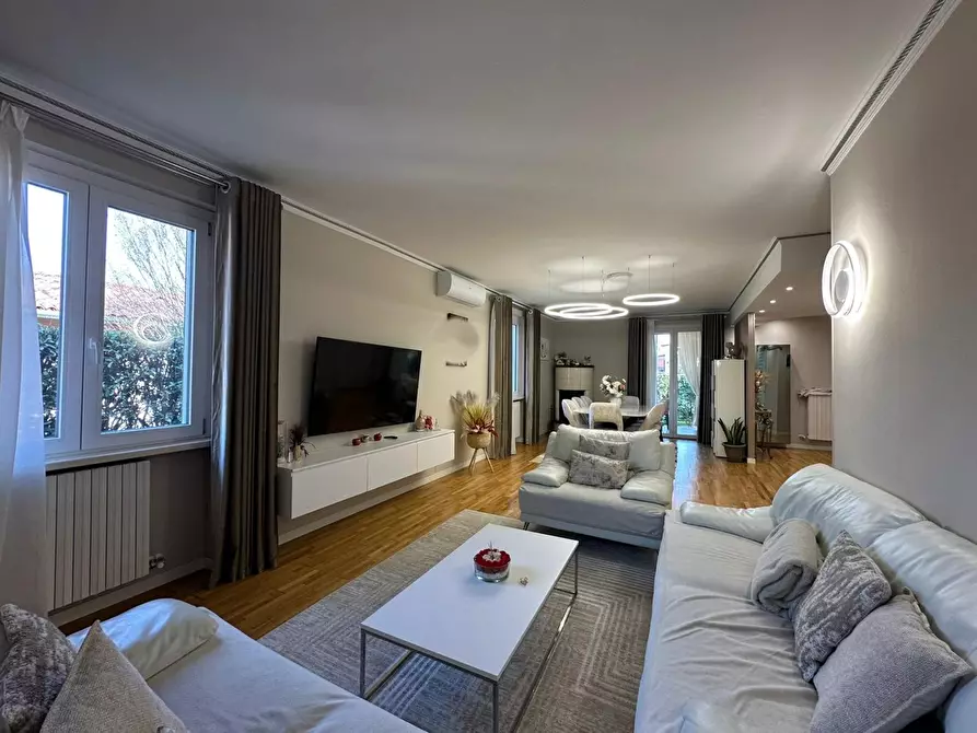 Immagine 12 di Villa in vendita  in Via Cattarello, 1/a a Chiari