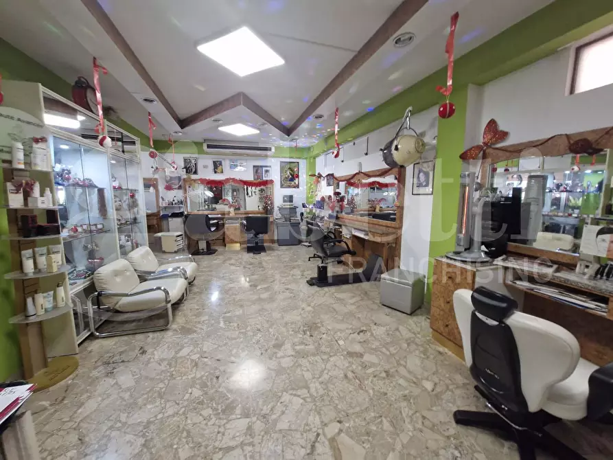 Immagine 6 di Negozio in vendita  in Piazza Don Luigi Sturzo a Palermo