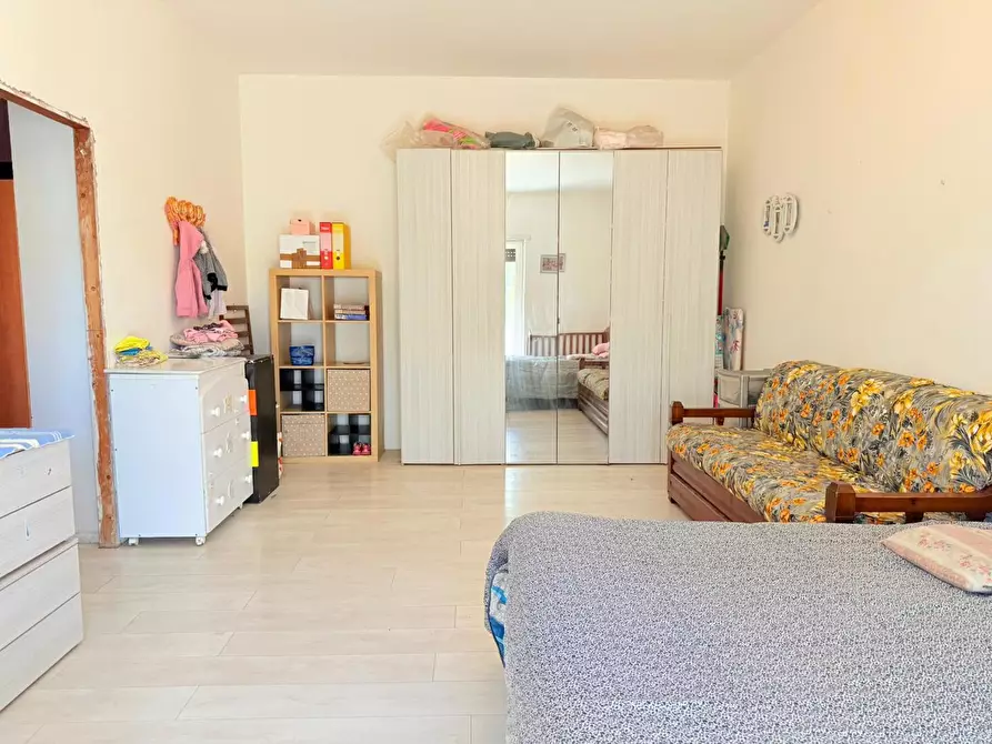 Immagine 3 di Appartamento in vendita  in Via BUSCATE, 30 a Roma