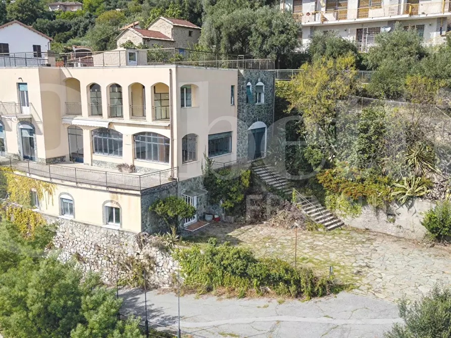 Immagine 11 di Appartamento in vendita  in Via Ugo la Malfa a Noli