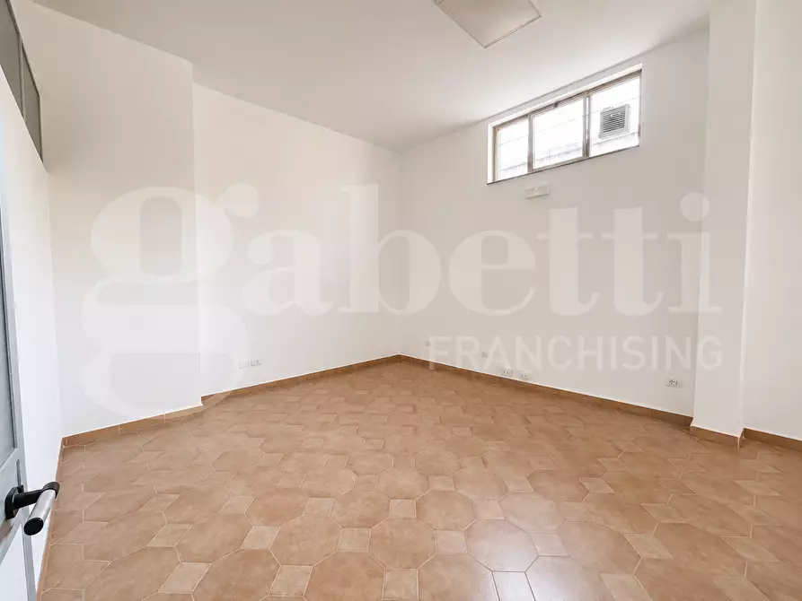 Immagine 5 di Ufficio in vendita  in Via unitÃ , 7 a Pachino