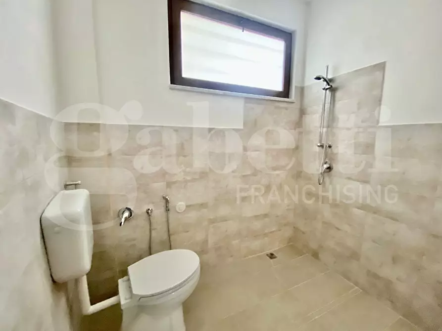 Immagine 8 di Negozio in affitto  in Via san gemiliano, 57 a Sestu