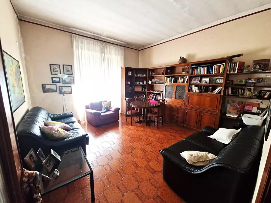 Immagine 3 di Palazzo in vendita  in Via Filippo Maria Briganti a Napoli