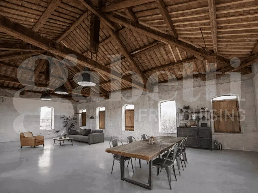 Immagine 3 di Loft/Open space in vendita  in Via Lago di Como, 10 a Vicenza