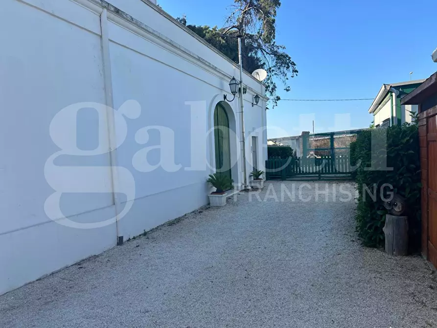 Immagine 7 di Ufficio in vendita  in Via ALBERTO SORDI, 4600 a Taranto