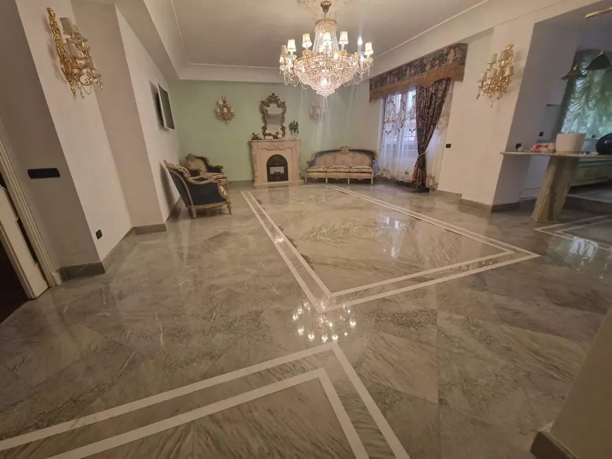 Immagine 1 di Appartamento in affitto  in Via Enrico Cosenz, 26 a Napoli