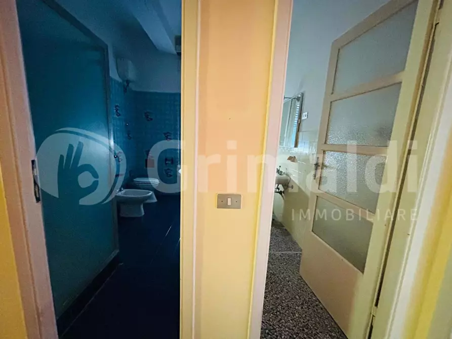 Immagine 8 di Appartamento in vendita  in Viale mameli a Livorno