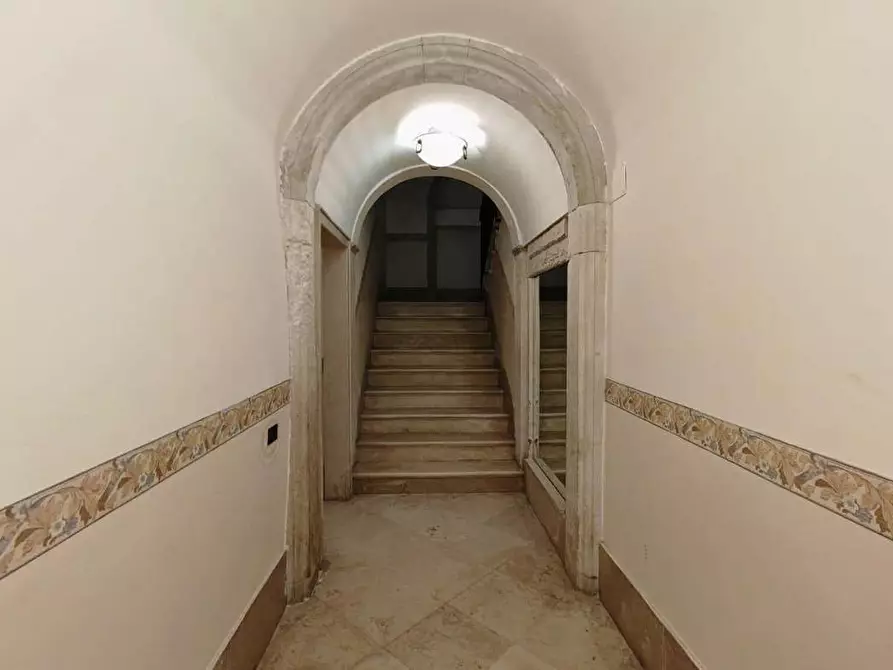 Immagine 5 di Appartamento in vendita  in Piazza della LibertÃ , 6 a Trani