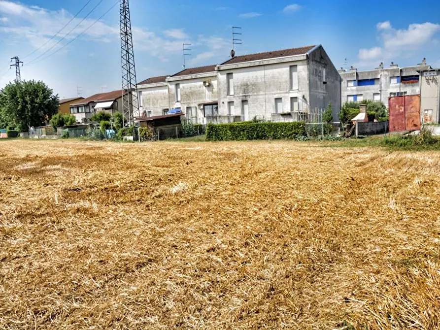 Immagine 4 di Terreno residenziale in vendita  in Via VILLAGGIO BUSONERA Via Dei Martiri, 59 a Cavarzere