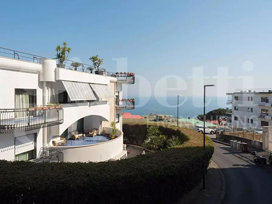 Immagine 10 di Appartamento in vendita  in Via Scipione Capece a Napoli