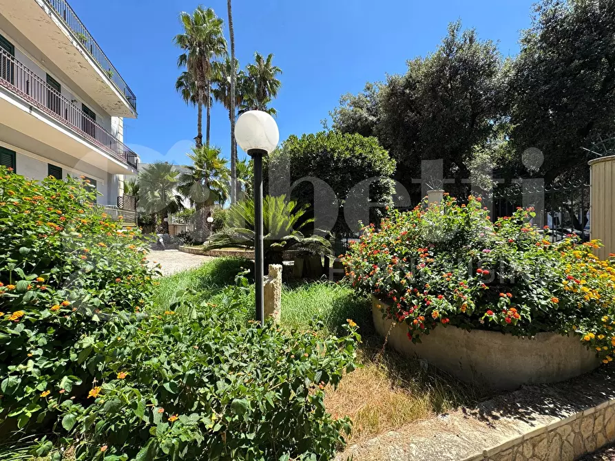 Immagine 3 di Appartamento in vendita  in Viale Gallipoli, 24 a Lecce