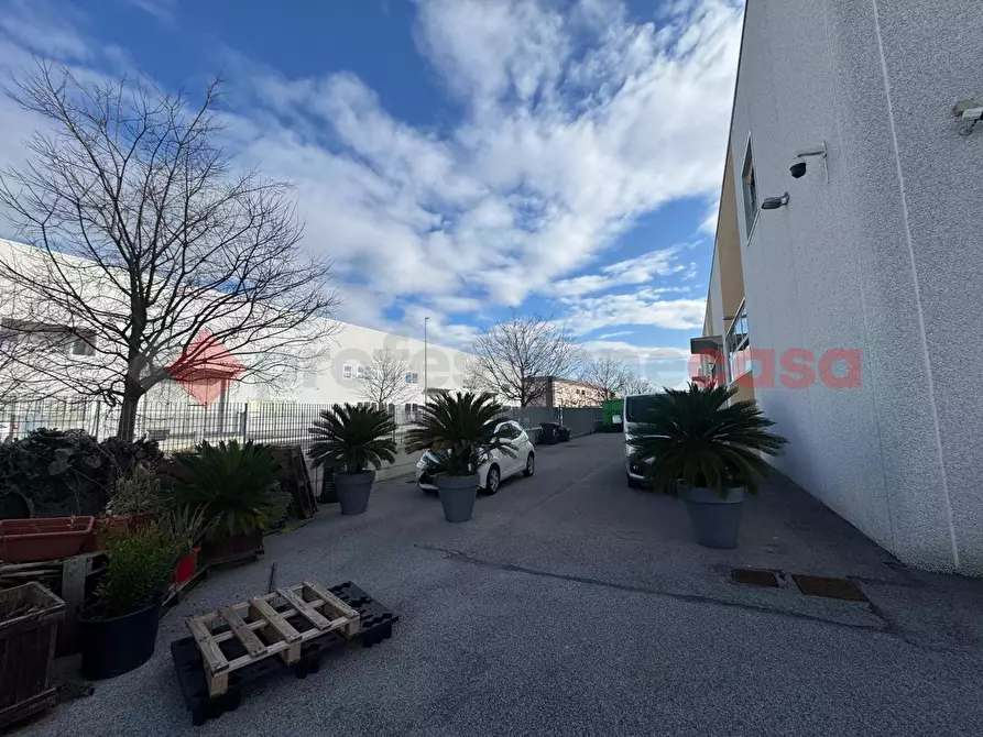 Immagine 13 di Capannone industriale in affitto  in Via LEGNAIOLI, 94/3 92/1 a Prato