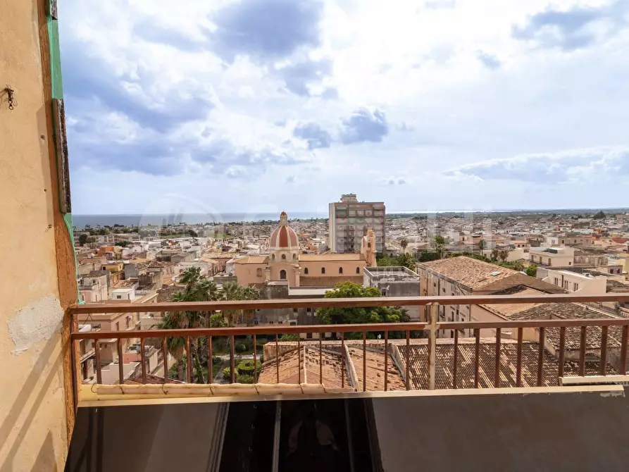 Immagine 2 di Appartamento in vendita  in Piazza Umberto I, 4 a Avola