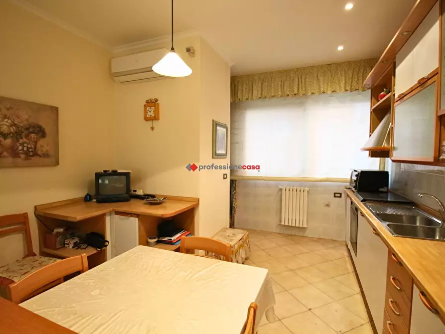 Immagine 10 di Appartamento in vendita  in Via Ruffilli, 4 a Foggia