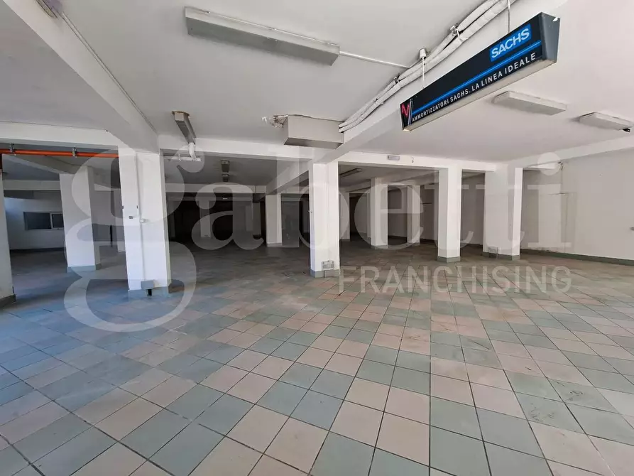 Immagine 18 di Negozio in affitto  in Via Zotone, 45 a Atina