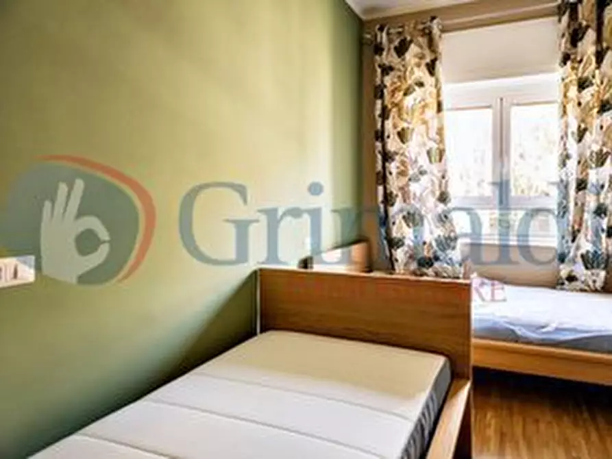 Immagine 6 di Appartamento in vendita  in Via dei Prati Fiscali a Roma