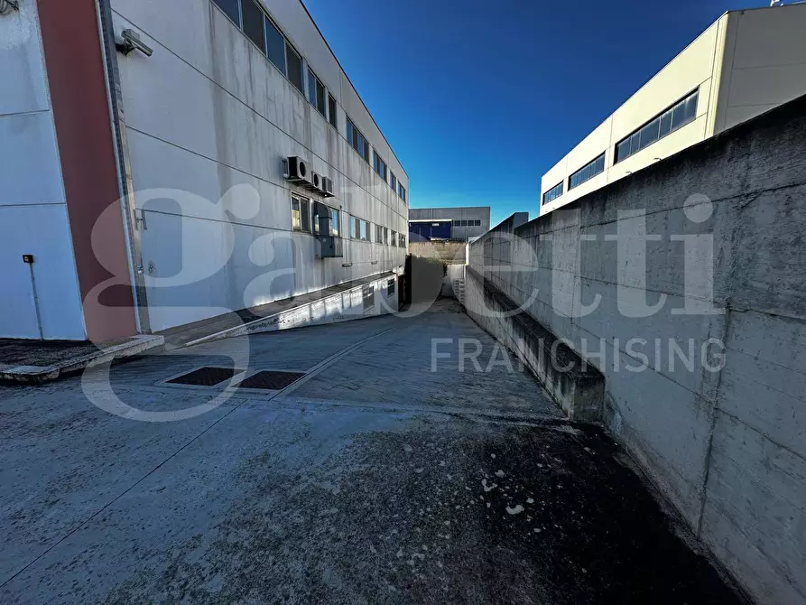 Immagine 6 di Capannone industriale in vendita  in Via Dei Calafati a Molfetta