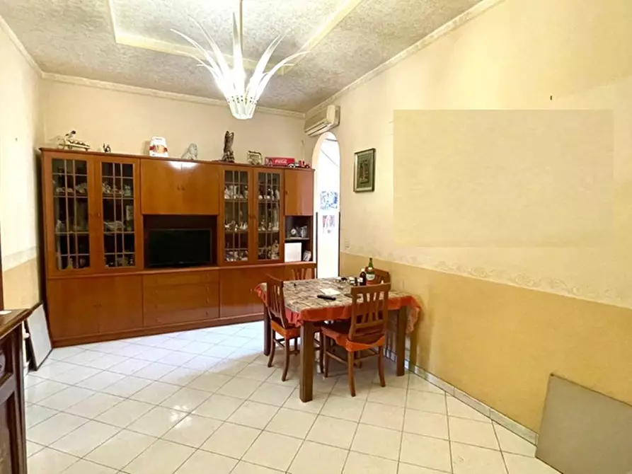 Immagine 4 di Appartamento in vendita  in Via Annibale de Gasperis a Napoli