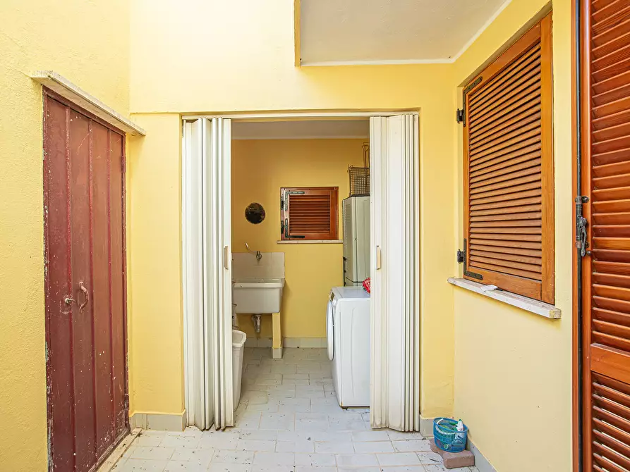 Immagine 31 di Casa trifamiliare in vendita  in Via della Bilancia, 47 a Sabaudia