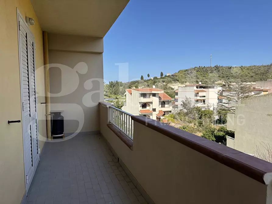 Immagine 33 di Appartamento in vendita  in Via Stefano SaccÃ , 13 a Villafranca Tirrena