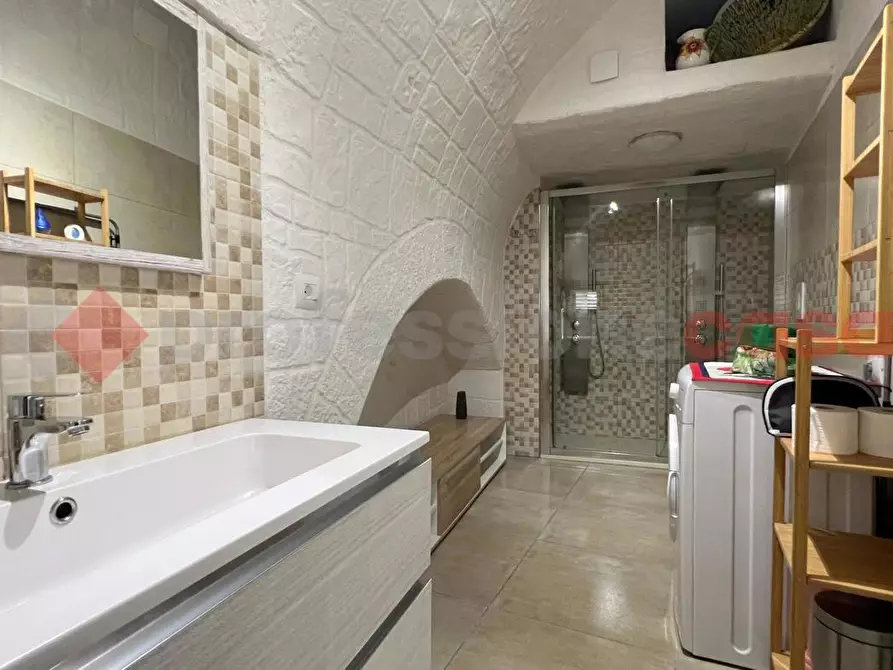 Immagine 4 di Casa indipendente in vendita  in Via BARBACANA a Monopoli