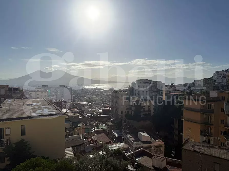 Immagine 1 di Appartamento in vendita  in Via Girolamo Santa Croce, 15 a Napoli