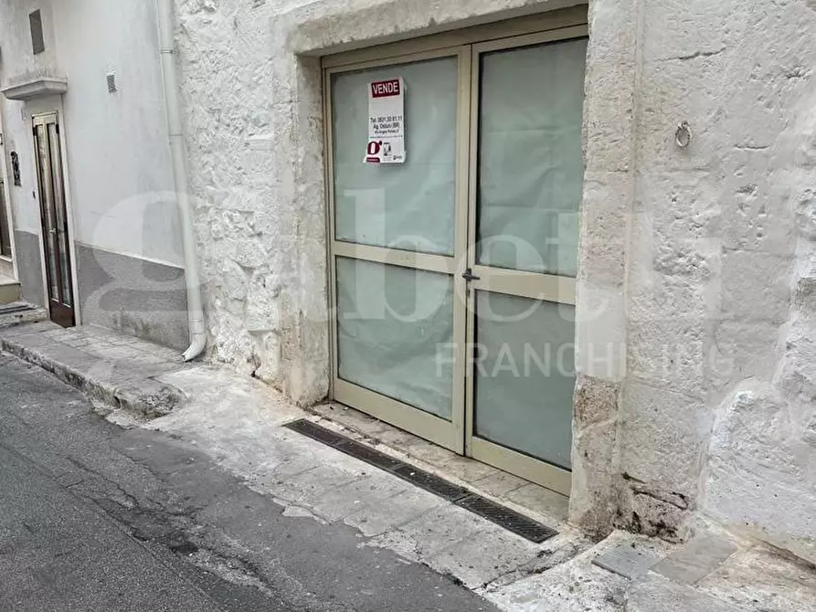 Immagine 2 di Box auto in vendita  in Via Roma a Ostuni
