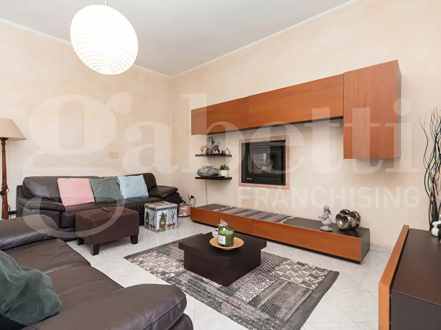 Immagine 5 di Casa bifamiliare in vendita  in Via Foglienghi a Rivalta Di Torino