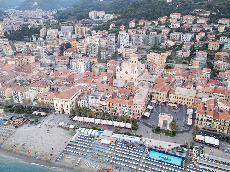 Immagine 12 di Loft/Open space in vendita  in Corso Europa a Finale Ligure