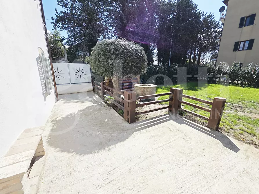 Immagine 12 di Casa indipendente in vendita  in Via BOSCHETTI, 11 a Bastia Umbra