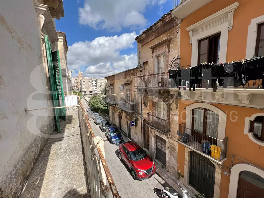 Immagine 10 di Appartamento in vendita  in Via Traspontino, 11 a Ragusa
