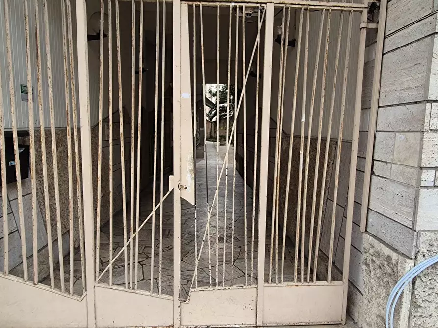 Immagine 34 di Magazzino in affitto  in Via aurelia, 125 a Roma