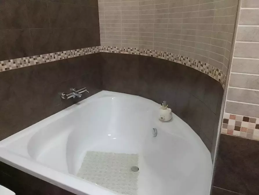 Immagine 21 di Appartamento in vendita  in Piazza BRODOLINI, 215 a Taranto