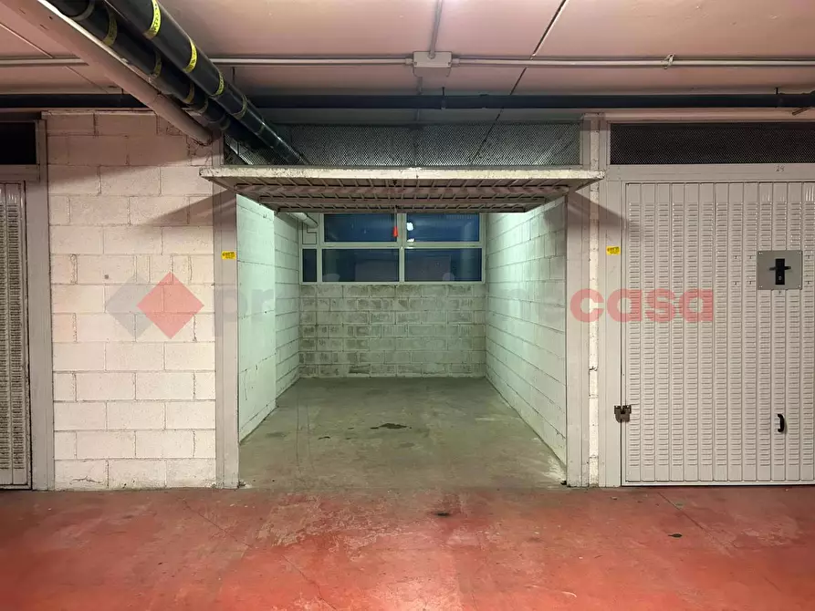 Immagine 5 di Box auto in vendita  in Via Luigi Gastinelli a Roma