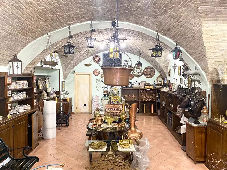 Negozio in vendita in Via FONTEBELLA, 48 a Assisi