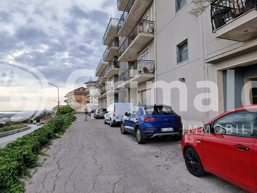 Immagine 2 di Attività commerciale in vendita  in Via Monsignor Giardina, 19 a Melilli