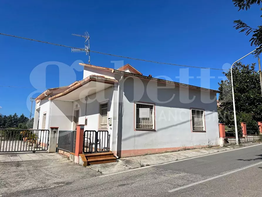 Immagine 31 di Casa indipendente in vendita  in Via Primo Maggio, 2A a Nereto