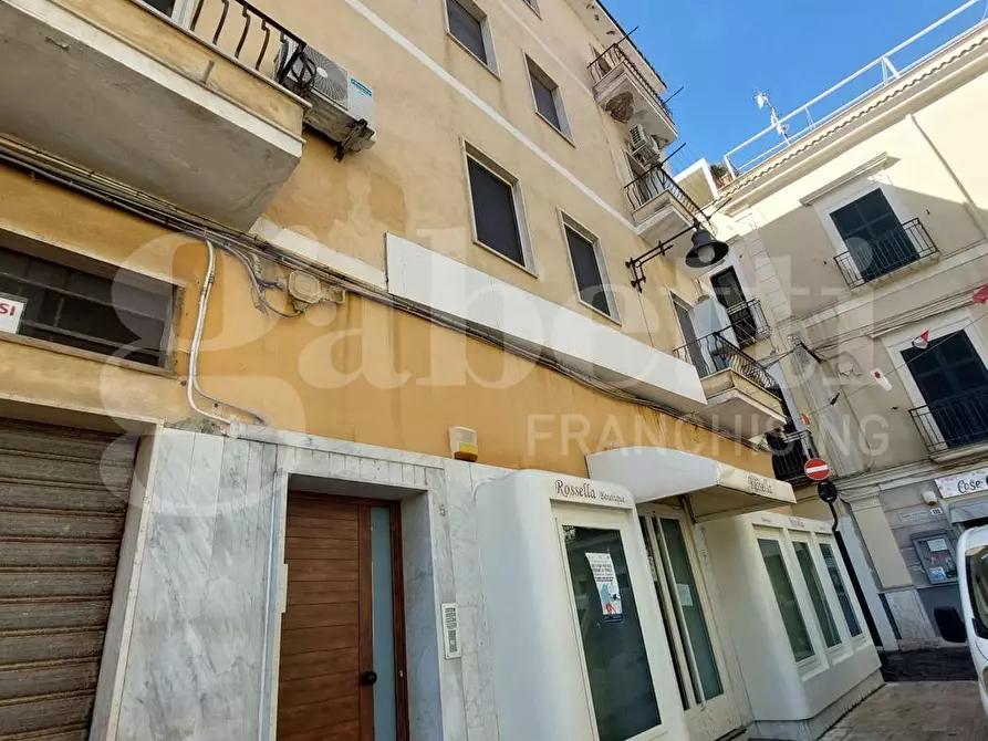 Immagine 21 di Appartamento in vendita  in Traversa Piazza Mare all'Arco, 5 a Gaeta