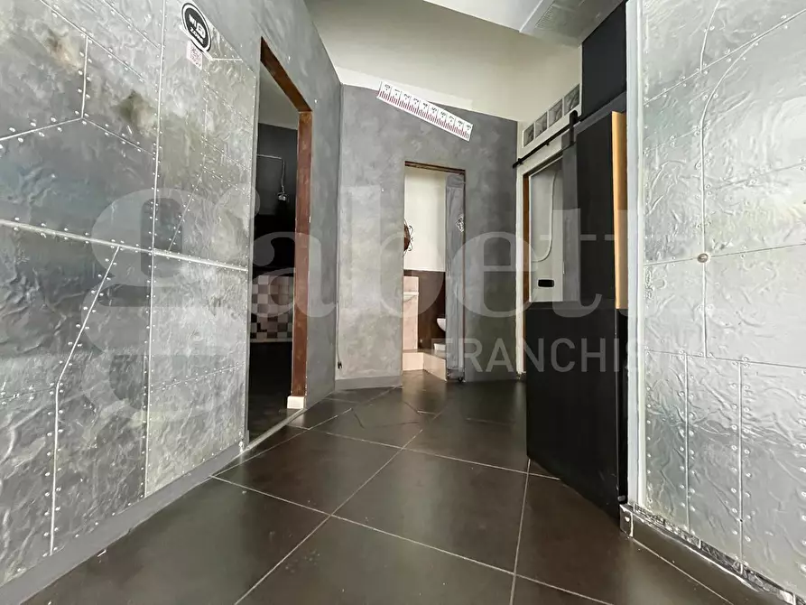 Immagine 7 di Negozio in affitto  in Via Duomo, s.n.c. a Gaeta