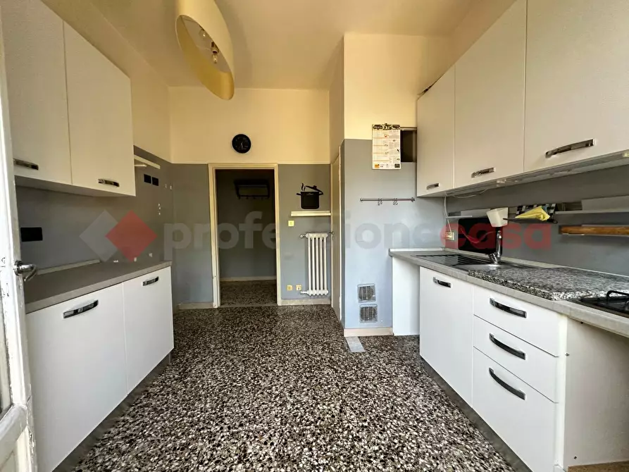 Immagine 11 di Appartamento in vendita  in Via SALVESTRI a Livorno