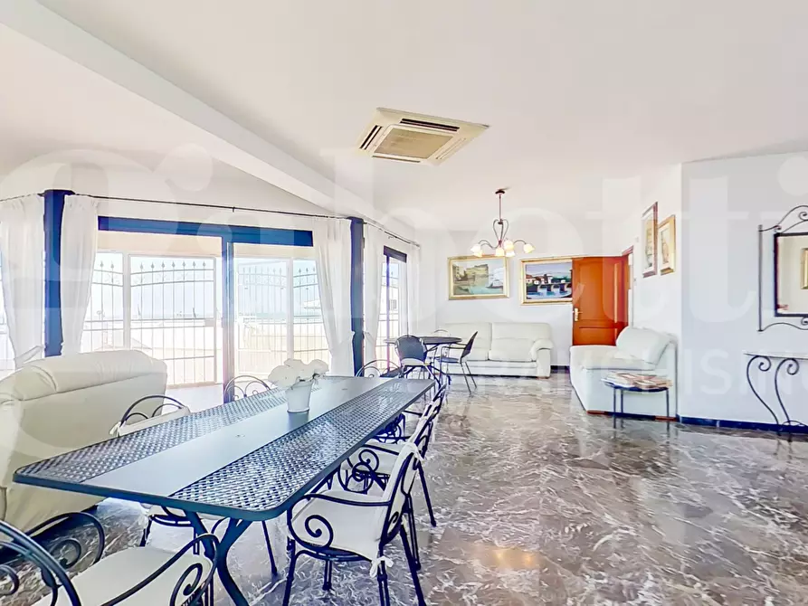 Immagine 17 di Villa in vendita  in Via dei cavalli marini VISTA MARE, 108 a Ardea