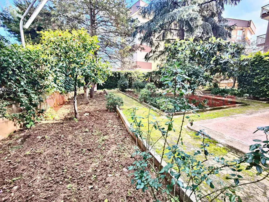 Immagine 32 di Appartamento in vendita  in Via GIUSSO a Bari