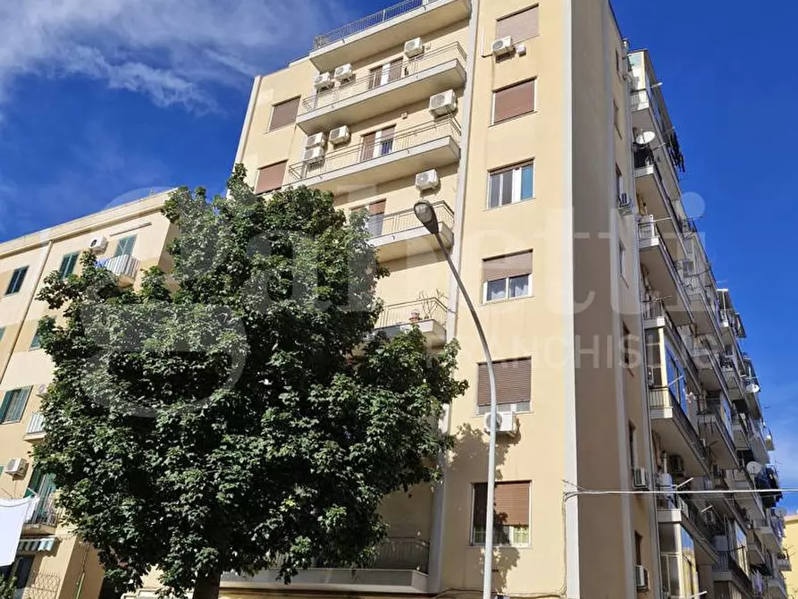 Immagine 1 di Appartamento in vendita  in Via Leandro Alberti a Palermo