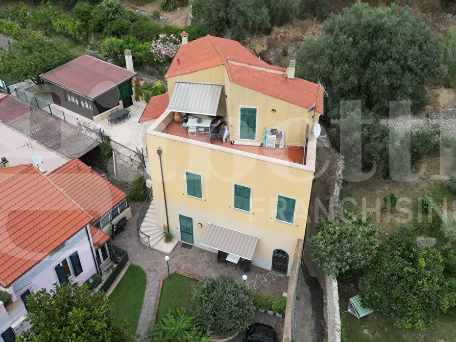 Immagine 5 di Appartamento in vendita  in Via Calvisio a Finale Ligure