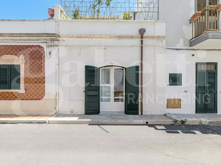 Immagine 1 di Appartamento in vendita  in Viale Raone da Ostuni a Ostuni