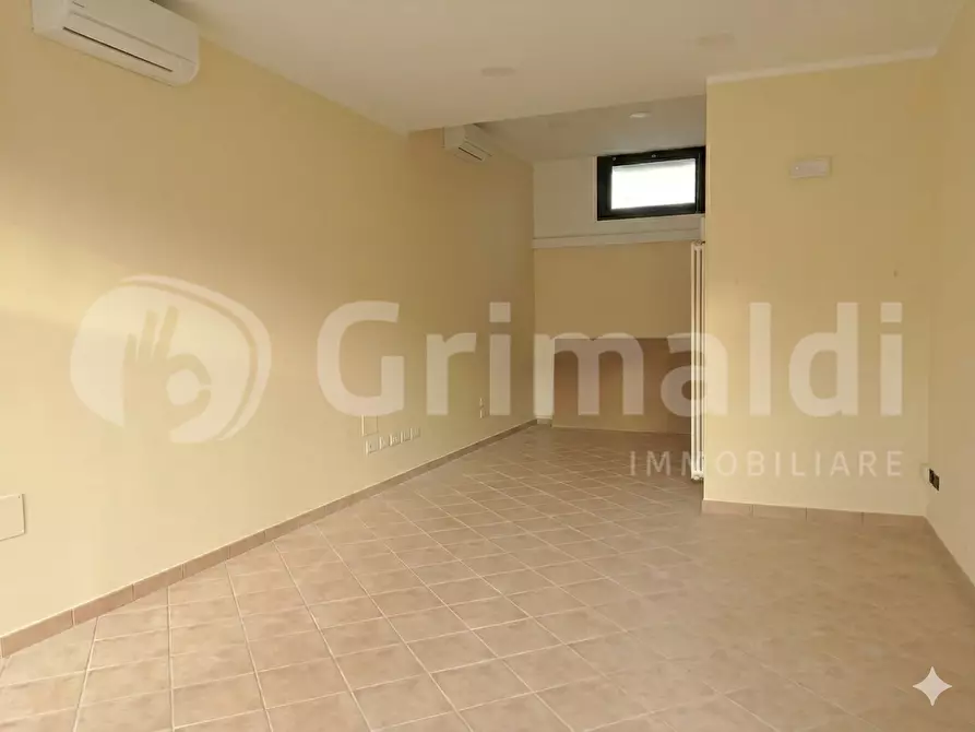 Immagine 2 di Negozio in vendita  in Viale DUE GIUGNO, 108 a Cervia